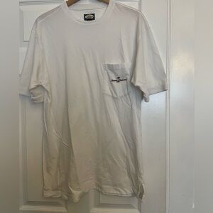 Tommy Bahama Men’s T-Shirt. White with pocket logo. Size Large.